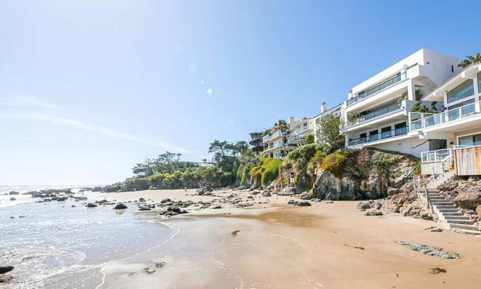 Western Malibu House | This Property once belonged to the iconic Steve McQueen