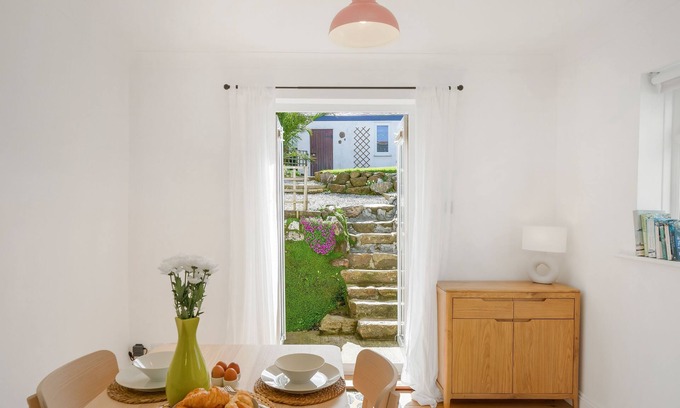 Goldsithney Cottage | This quaint, charming cottage is perfect for holiday makers looking for an authentic, Cornish getawa