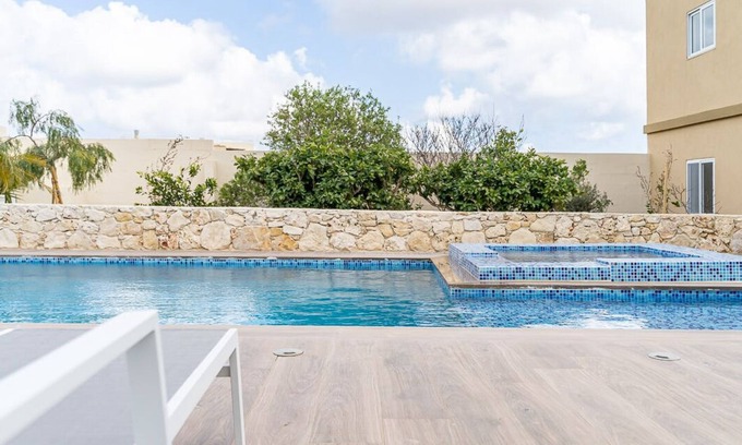 Ghajnsielem Villa | This villa is a 6 bedroom(s), 6 bathrooms, located in Ghajnsielem, Gozo.