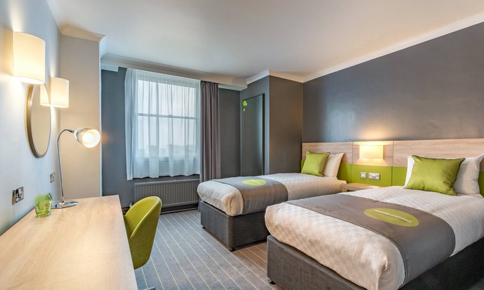Luton Hotel | Thistle Express London Luton