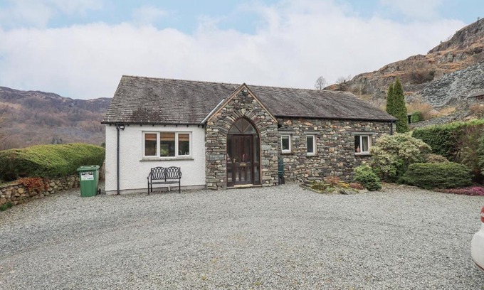 Chapel Stile House | Thrang View