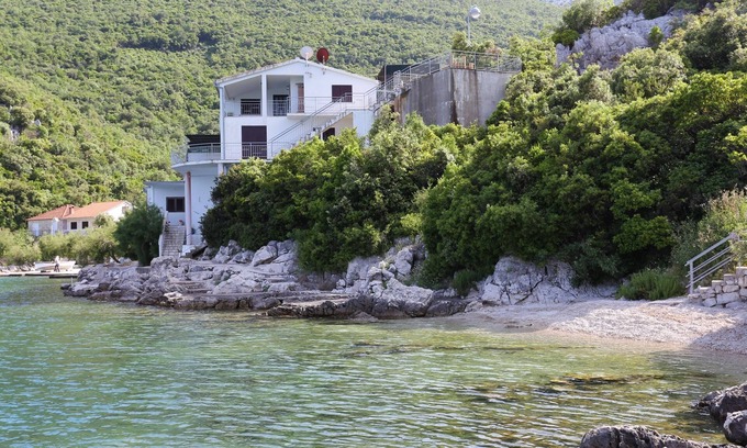 Orebic Apartment | Three bedroom apartment near beach Cove Velika Prapratna, Pelješac (A-10106-b)