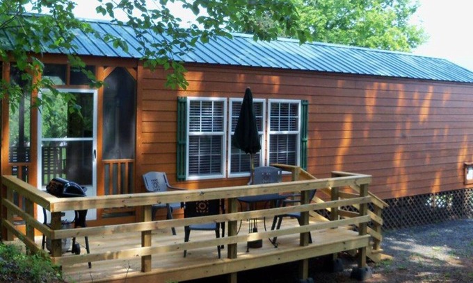 Bentonville Cabin | Three Chimneys Cabin with Beautiful Views of the Shenandoah Valley