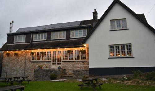 Barry Hotel | Three Horseshoes Country Inn