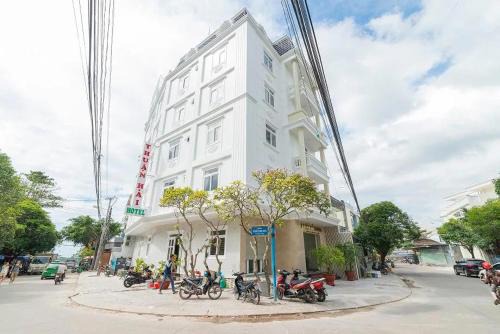 Duong Dong Apartment | Thuận Hải Hotel PQ - by BAY LUXURY