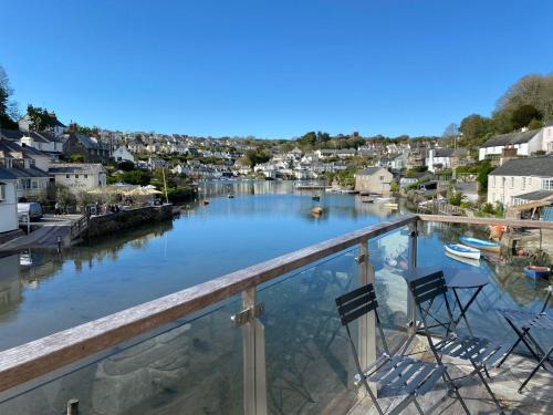 Noss Mayo House | Tidal Waters
