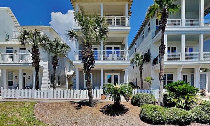 Dune Allen Beach House | Tide Me Over | Lux Home, Gulf View + Bikes