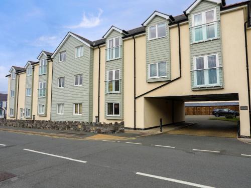 Rhosneigr Apartment | Tides Reach