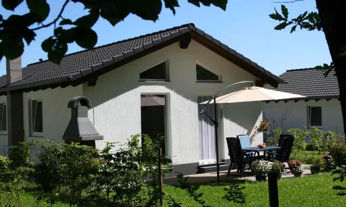 Ferienhausgebiet Hillenseifen House | Tidy holiday home with dishwasher, in a green area