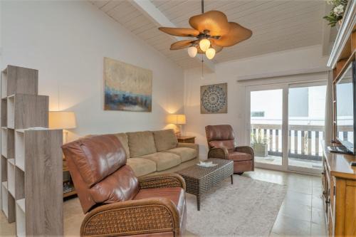 South Padre Island Apartment | Tiki 216
