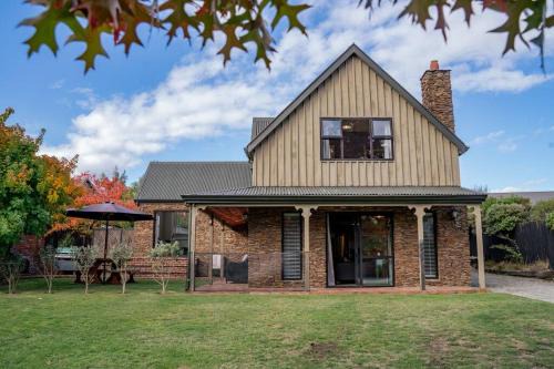 Wanaka House | Timeless on Beacon