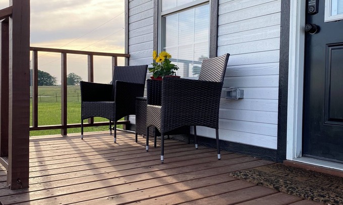 Albany House | Tiny Farm home on 225 acres. 28 miles from Durant Casino & resort. Pet friendly!