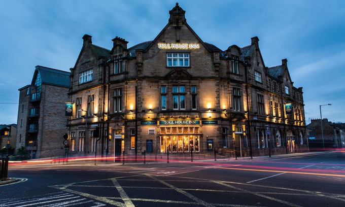 Lancaster Hotel | Toll House Inn
