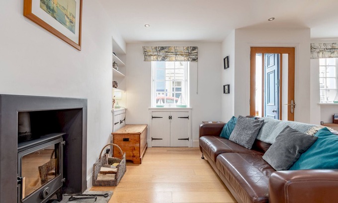 St Monans Ski Chalet | Tollbooth Townhouse | St Monans