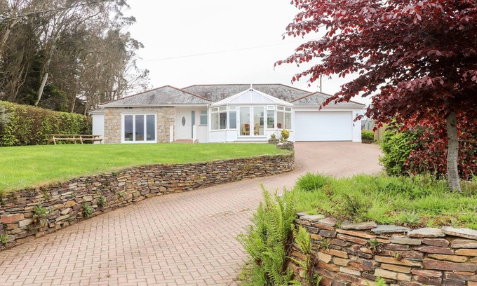 St. Tudy House | TOOK SOME DOING, family friendly, with a garden in St Tudy