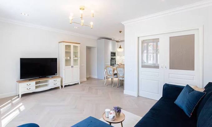 Old Town Apartment | Toompea Castle 2 BR Old Town Apartment