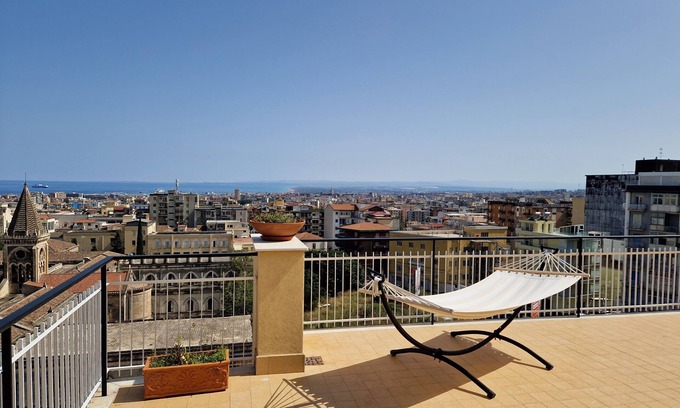 Picanello-Ognina-Barriera-Canalicchio Apartment | Top Floor Aparthotel Bentivoglio