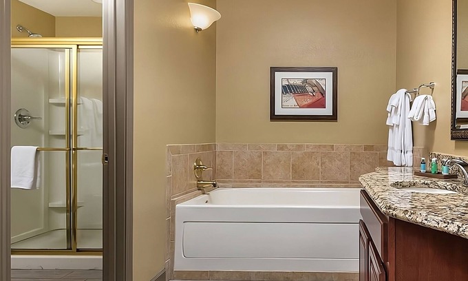 Inglewood Resort | Top notch 2-bedroom resort in Nashville during Country Music Fest, near Opryland