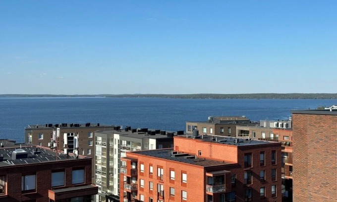 Tampere Apartment | Top of the Lake - free parking and lake & city views