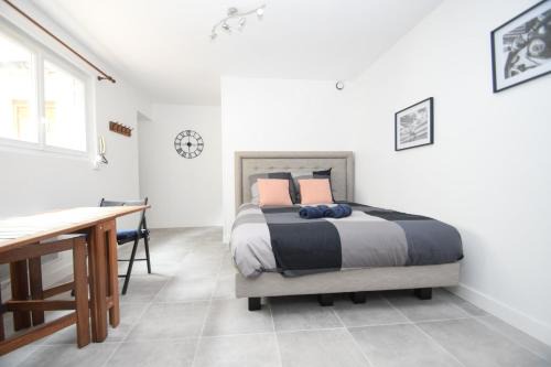 Sorano Apartment | TOP studio refait à neuf aux porte de Paris proche RERMétro