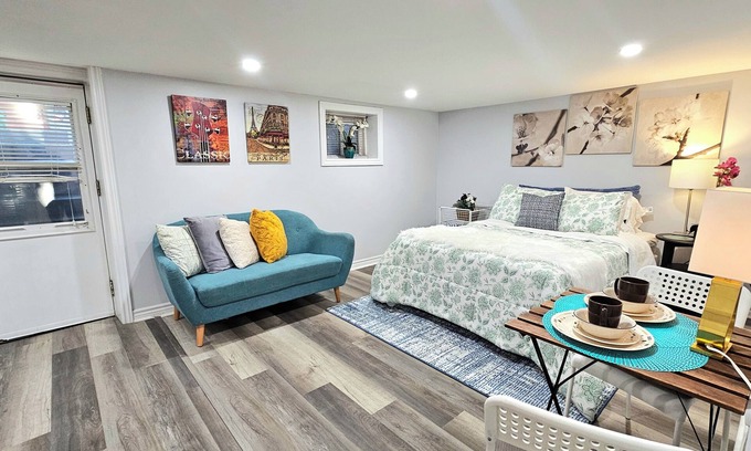 Briar Hill - Belgravia Apartment | Toronto Comfy & Central Perfect Studio Stay