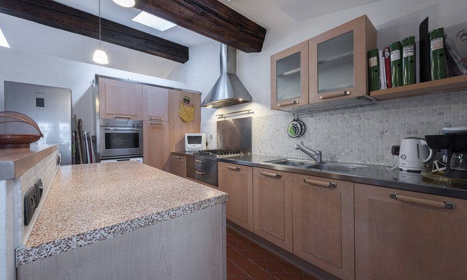 Oltrarno Apartment | Toscanella 3 Bedrooms by Mmega