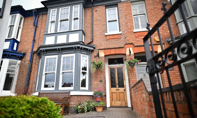 Stratford-upon-Avon House | Town Centre Large Victorian House