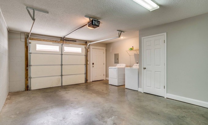 Johnson City House | Townhome Away from Home - 2 bd, 2 bath, 1 car garage. No smoking. No pets.