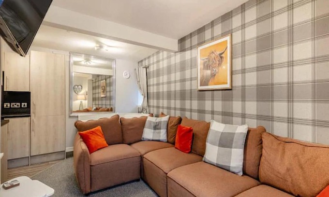 Montrose Apartment | Townhouse Apartment 3 Bedroom High St Montrose