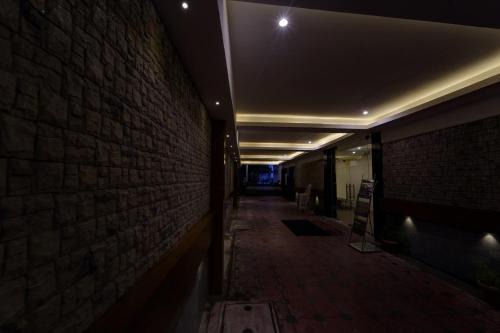 Semmencherry Hotel | Townhouse Fantasea Hotels Near OMR