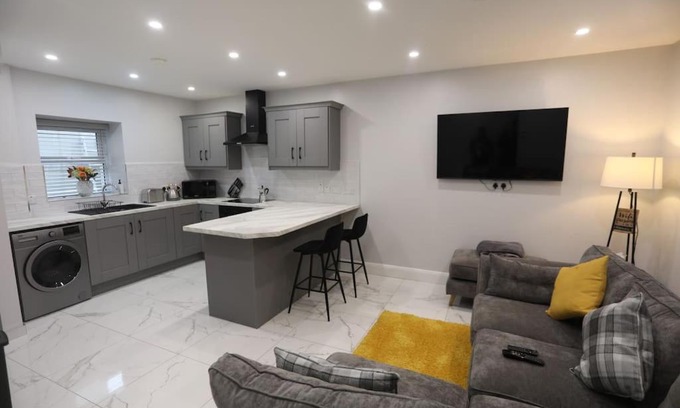 Londonderry Apartment | Townhouse in Derry City Centre