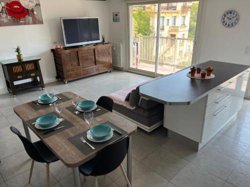Saint-Sylvestre Apartment | Très beau 3 pièces spacieux lumineux et climatisé