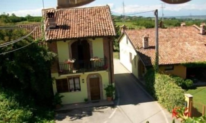 La Morra House | Tra Monti e Vigne
