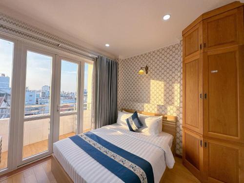 Phuong 8 Hotel | Tra My Hotel - SaiGon Center