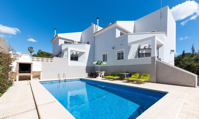 San Juan de Alicante Villa | Traditional spanish property, 5 min by car from the beach and near the shops