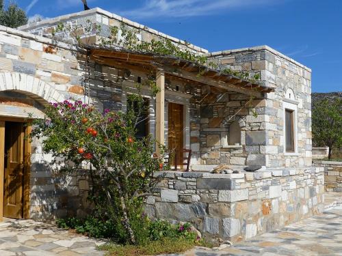 Naxos Apartment | Traditional stone-built cottages Azalas