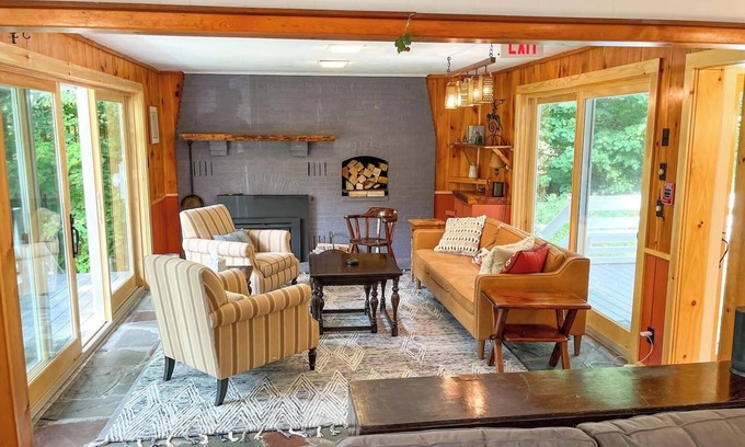 Waitsfield House | Traditional Vermont Ski Lodge minutes from Mad River Glen and Sugarbush