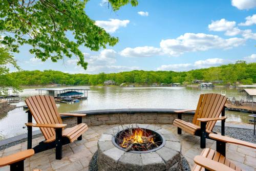 Sunrise Beach House | Trails End Hideaway - Waterfront