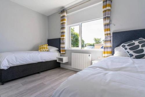 Tramore Cabin | Tramore Golf Club - Twin Suite - Restaurant & Bar onsite
