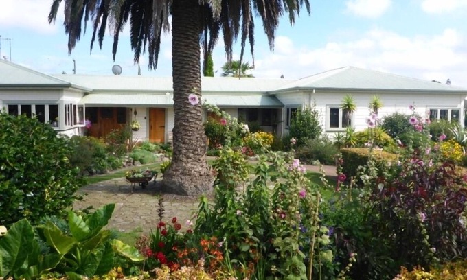 Awakeri Other | Tranquil Farmhouse Getaway - 10 Min Drive to Town