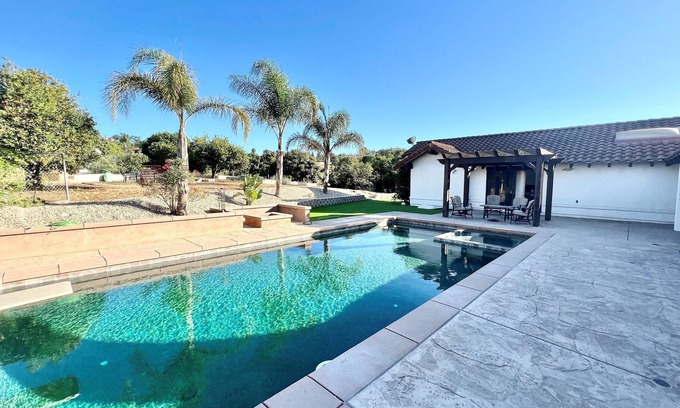 Somis Villa | Tranquil Luxury Villa - Pool, Spa, Pickleball Court & Avocado Farm