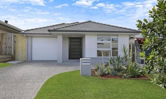 Kallangur House | Tranquil Retreat Brisbane North