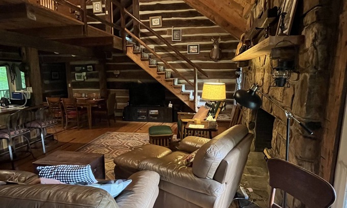 Dugspur House | Tranquil retreat, log home with lovely stream, Hillsville/Floyd VA