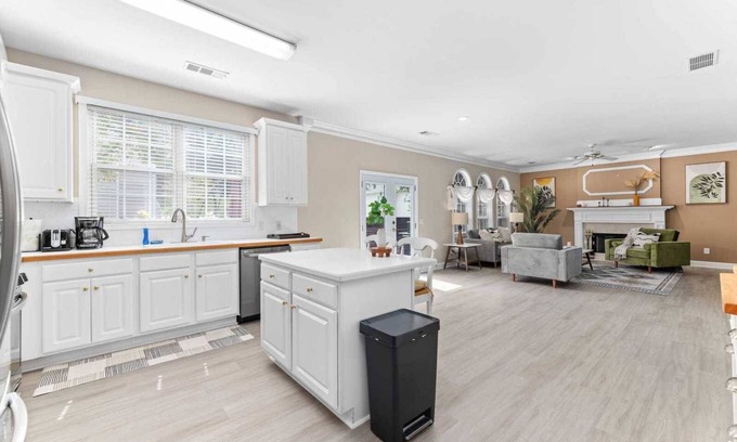 Alpharetta House | Tranquil Retreat on Kimball Trace