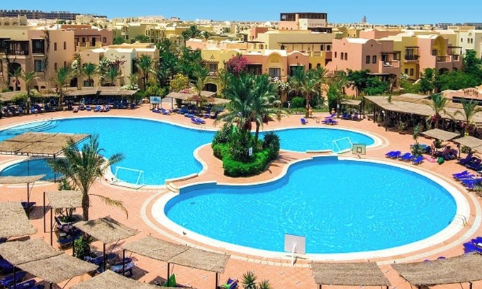 Makadi Bay Hotel | Tranquil Room with Outdoor Pool Close to Hurghada Grand Aquarium | Free Parking