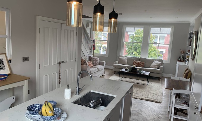 St. Helen's Apartment | Tranquil & stylish 1-bedroom apartment in Notting Hill