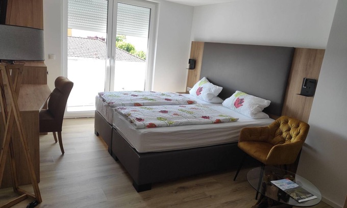Kallstadt Cottage | Traube - Hotel - Restaurant - Double room, shower, WC, non-smoking