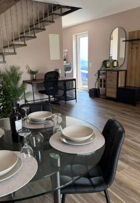 Zulpich Apartment | Traum-Ferienwohnung über 2 Etagen mit Sonnenterasse und Seenähe