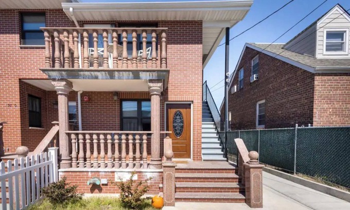 Auburndale House | Travel home