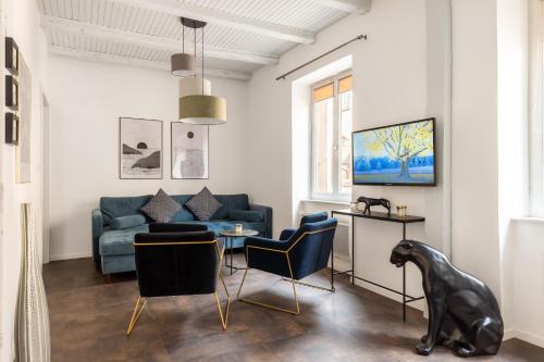 Old Town Apartment | Travel Homes - The Rokst: Rare, Central and Modern